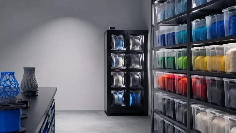Professional filament storage system with sealed containers and humidity control